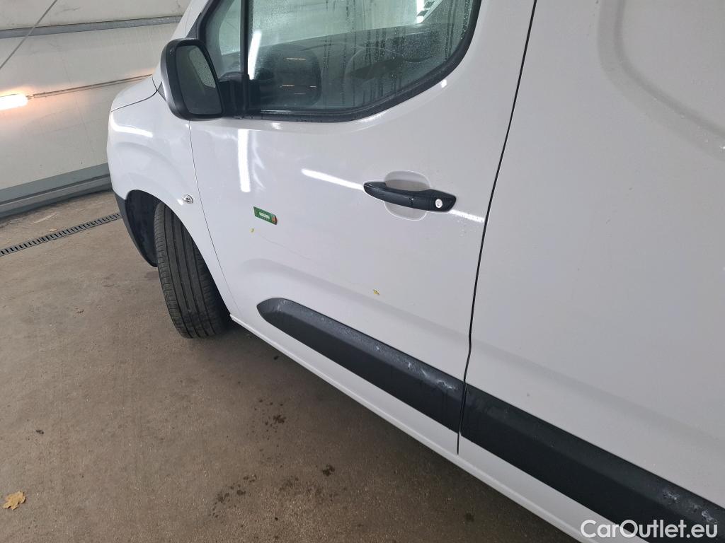  Toyota  Proace TOYOTA  City / 2019 / 4P / Fourgonnette 1.5 Long 130 D-4D Dynamic #19