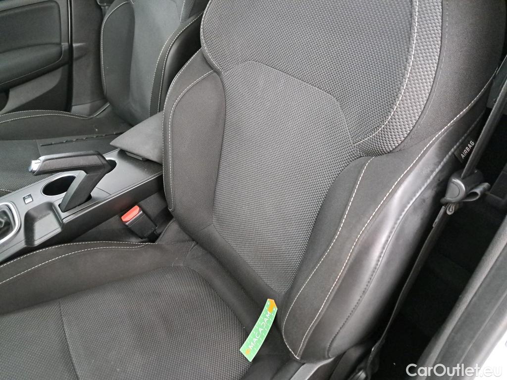  Renault  Megane  IV Berline 5pt. Société Air Nav 1.5 dCi 90CV BVM6 E6 #29