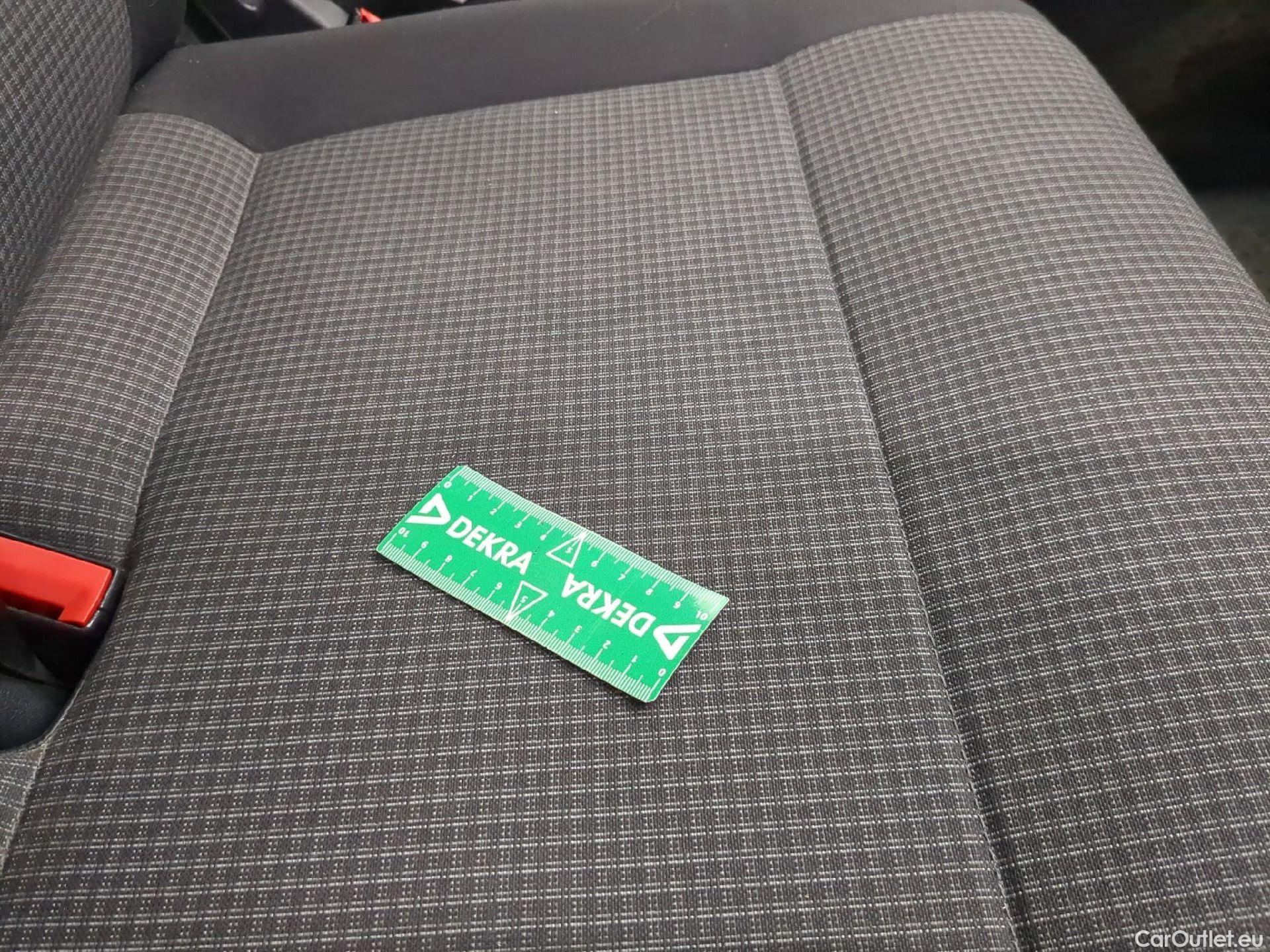  Volkswagen  Transporter VOLKSWAGEN  / 2019 / 4P / Fourgon tôlé 2.0 TDi 150 DSG7 L1H1 Business Line #6