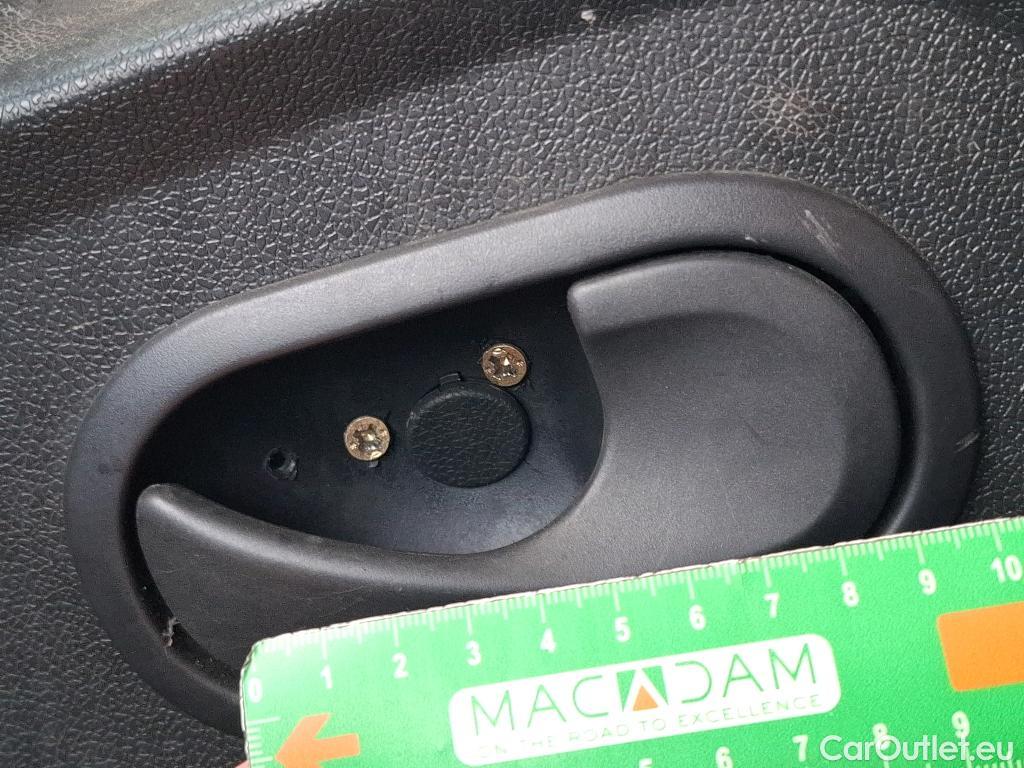  Renault  Master  III Fourgon L2H2 3 5 Grand Confort dCi 125CV BVM6 E5 #90