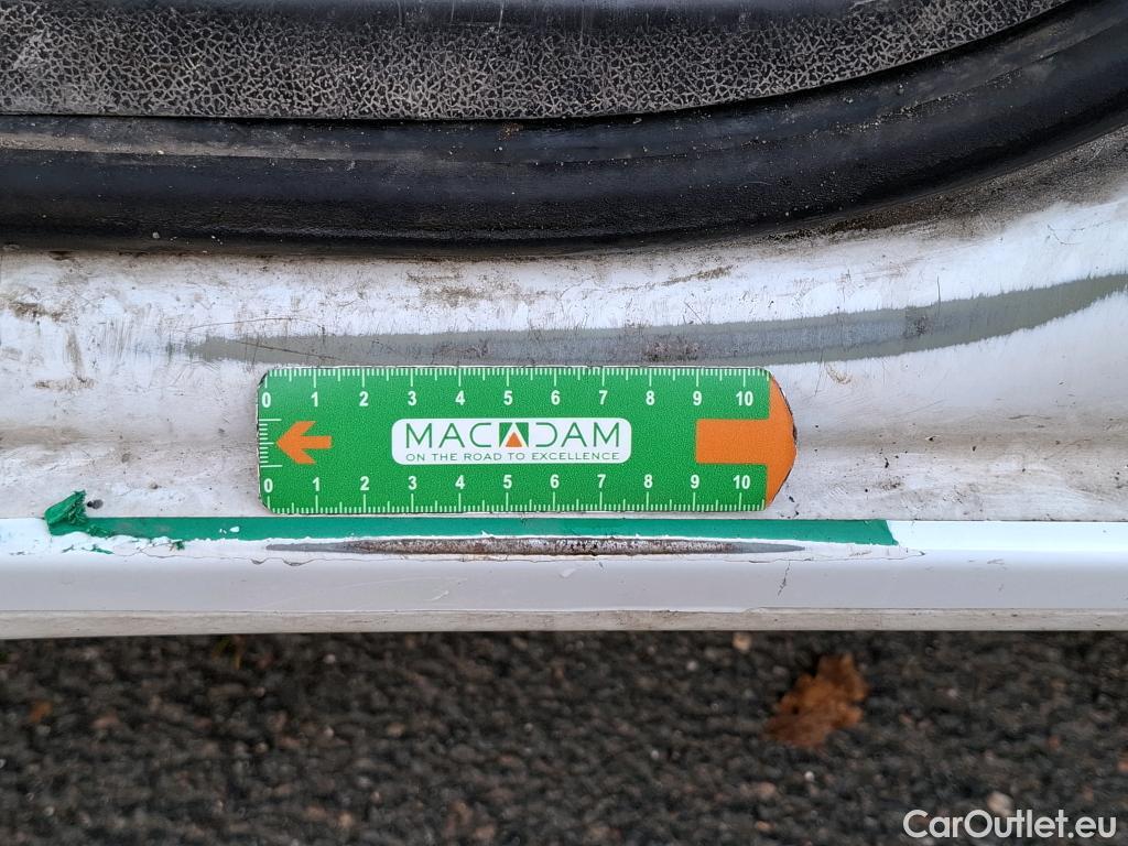  Renault  Master  III Fourgon L2H2 3 5 Grand Confort dCi 125CV BVM6 E5 #42