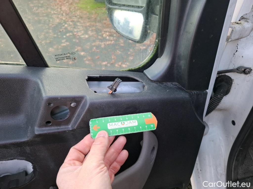  Renault  Master  III Fourgon L2H2 3 5 Grand Confort dCi 125CV BVM6 E5 #72