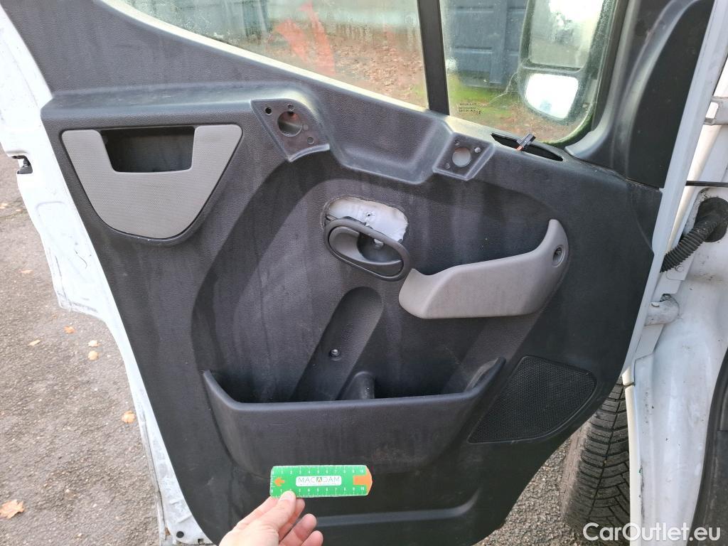  Renault  Master  III Fourgon L2H2 3 5 Grand Confort dCi 125CV BVM6 E5 #16
