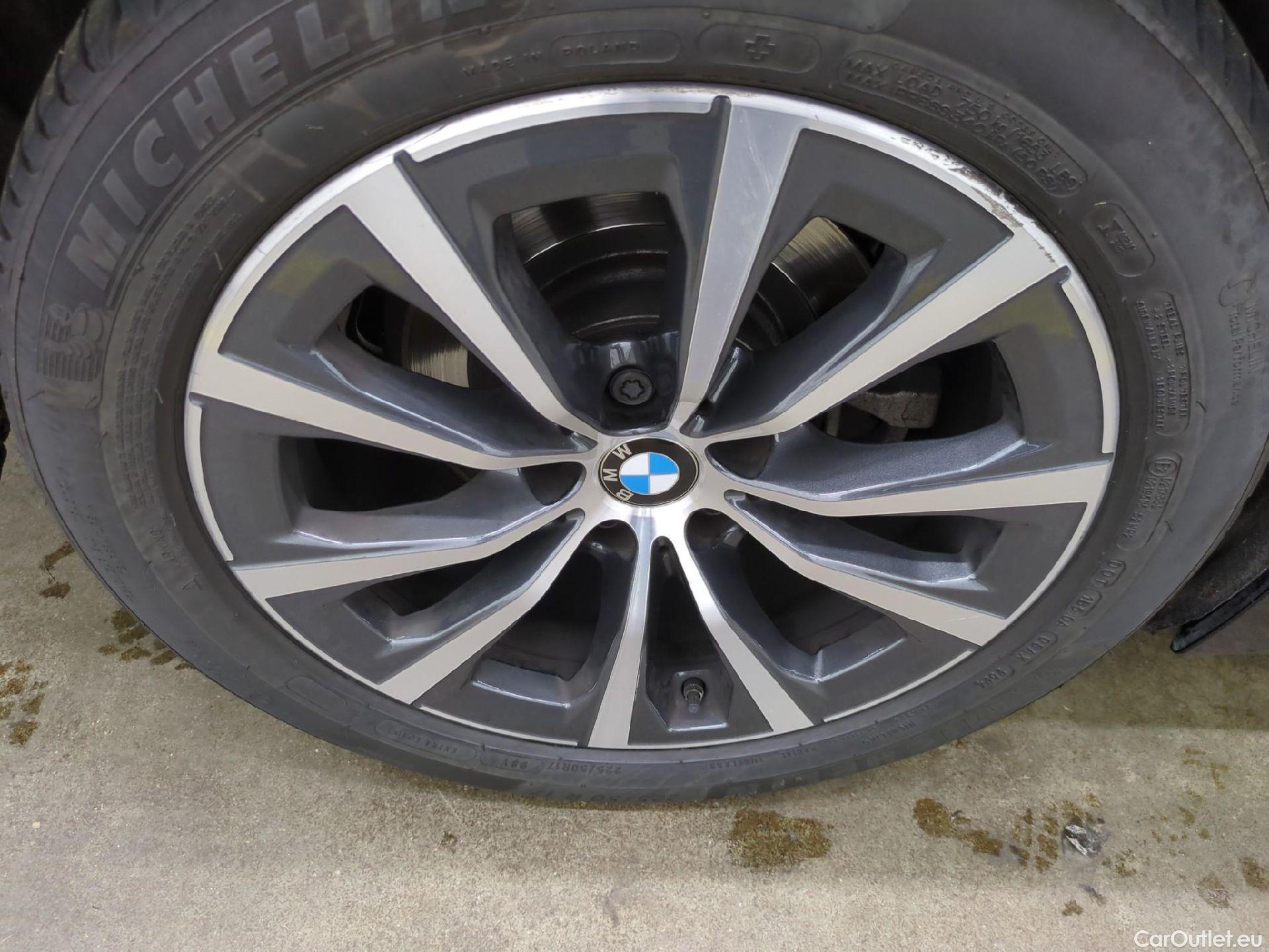  Bmw  Serie 3 BMW Série 3 Touring / 2022 / 5P / Break 318i 156ch Business Design BVA8 #7