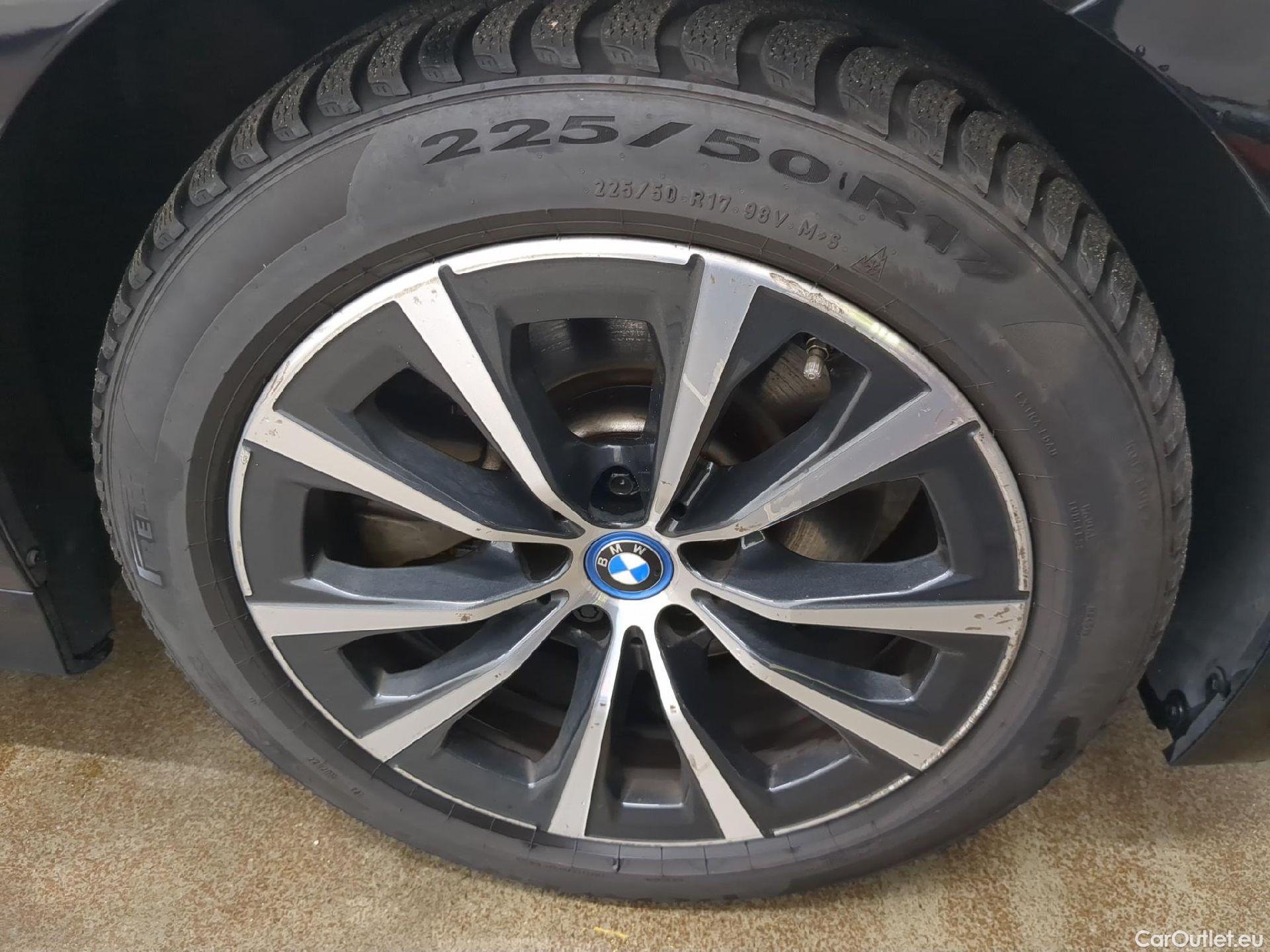  Bmw  Serie 3 BMW Série 3 Berline / 2022 / 4P / Berline 320e 204ch Business Design BVA8 Hybride #1