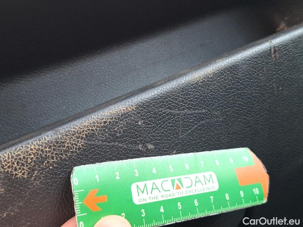  Renault  Master  III Fourgon L2H2 3 5 Grand Confort dCi 125CV BVM6 E5 #63