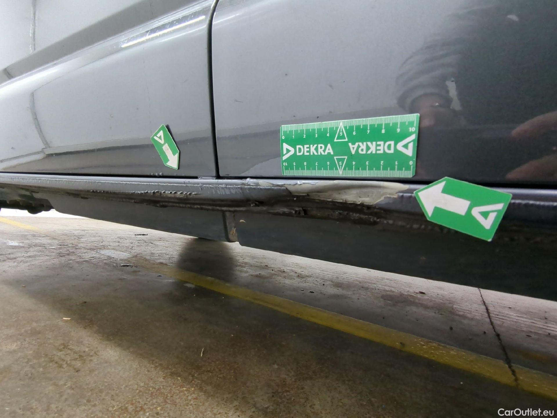  Volkswagen  Transporter VOLKSWAGEN  / 2019 / 4P / Fourgon tôlé 2.0 TDi 150 DSG7 L1H1 Business Line #18