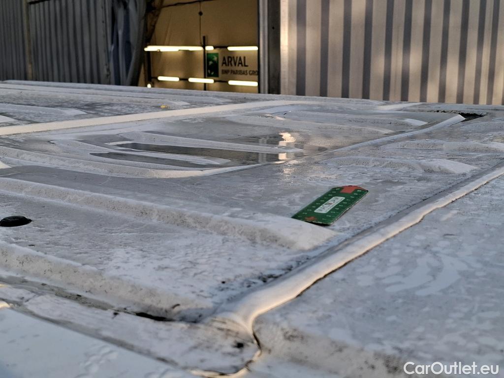  Renault  Master  III Fourgon L2H2 3 5 Grand Confort dCi 125CV BVM6 E5 #8