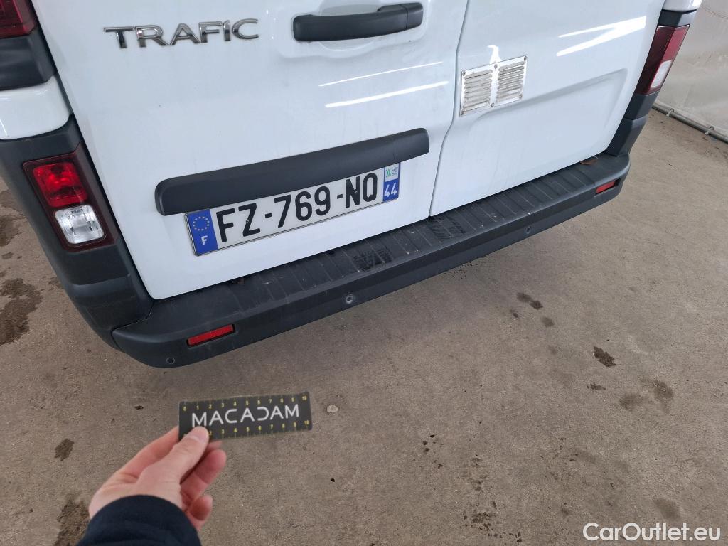  Renault  Trafic RENAULT  / 2019 / 4P / Fourgon tole NV FG GCF L1H1 1000 dCi 120 #33