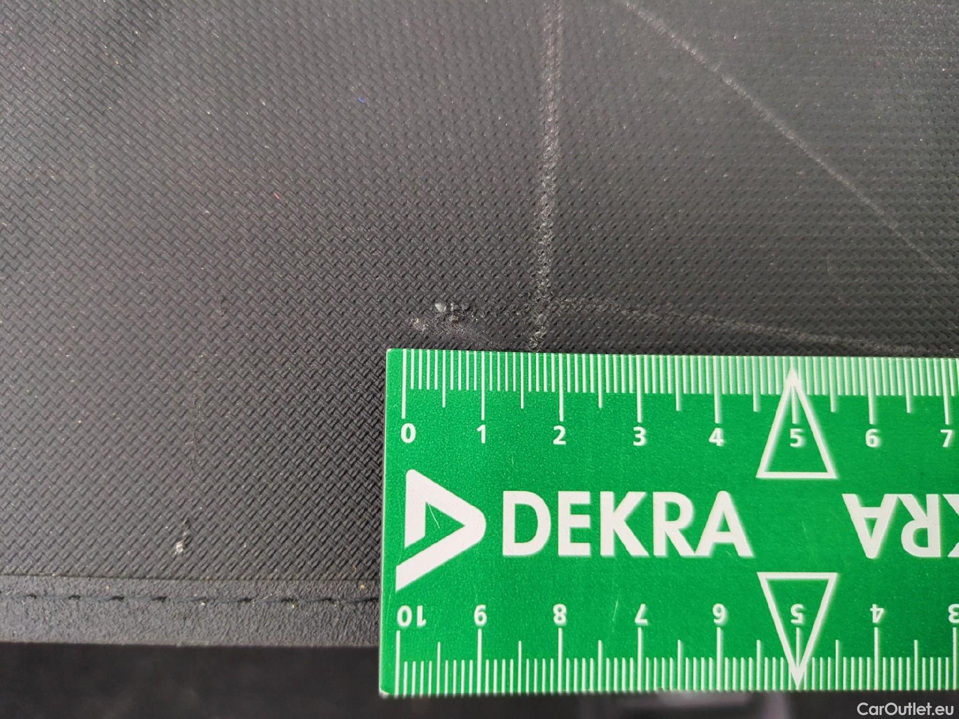  Bmw  Serie 3 BMW Série 3 Touring / 2022 / 5P / Break 318i 156ch Business Design BVA8 #3