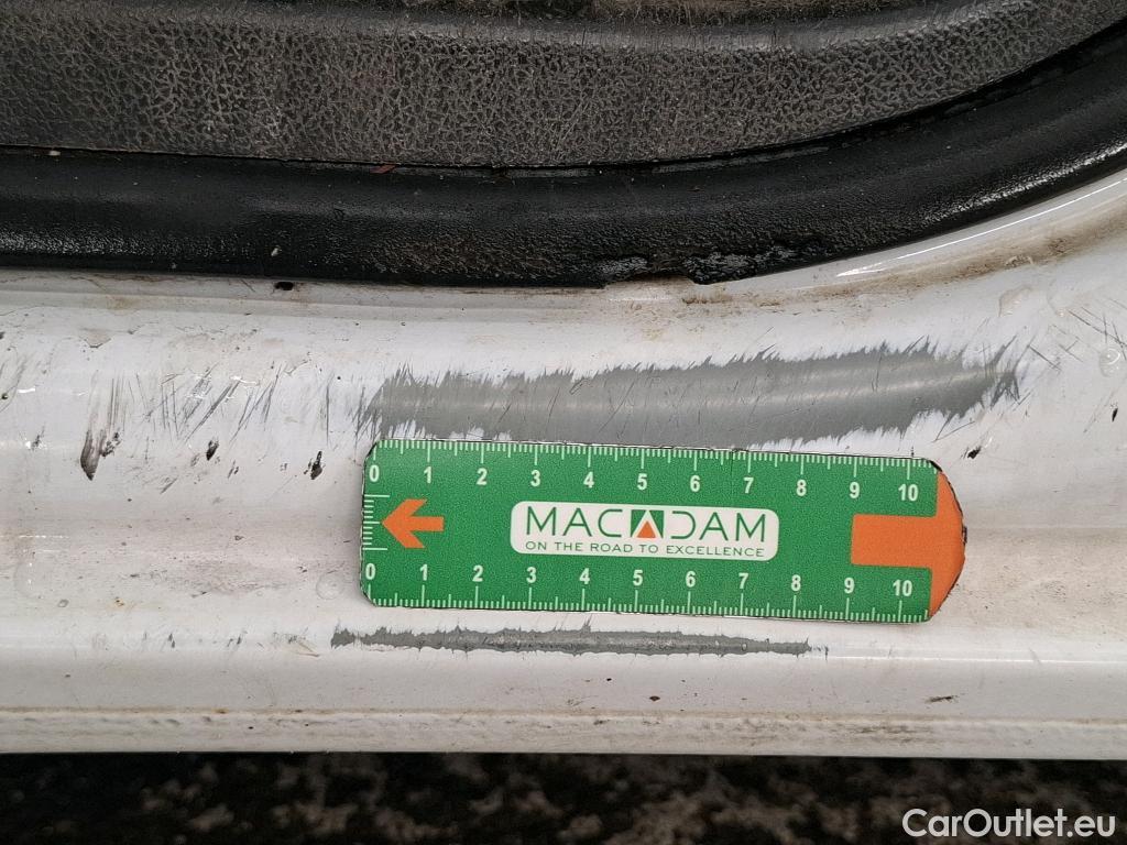  Renault  Master  III Fourgon L3H2 3 5 Grand Confort dCi 135CV BVM6 7 Sieges E6dT #24