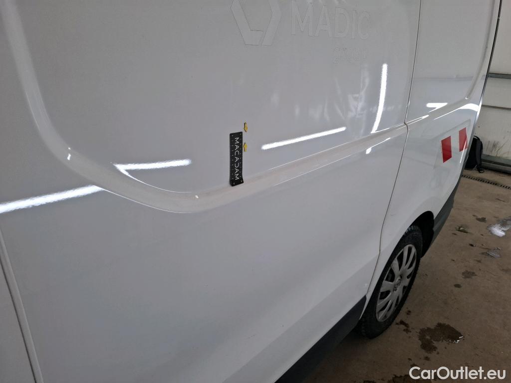  Renault  Trafic RENAULT  / 2019 / 4P / Fourgon tole NV FG GCF L1H1 1000 dCi 120 #31