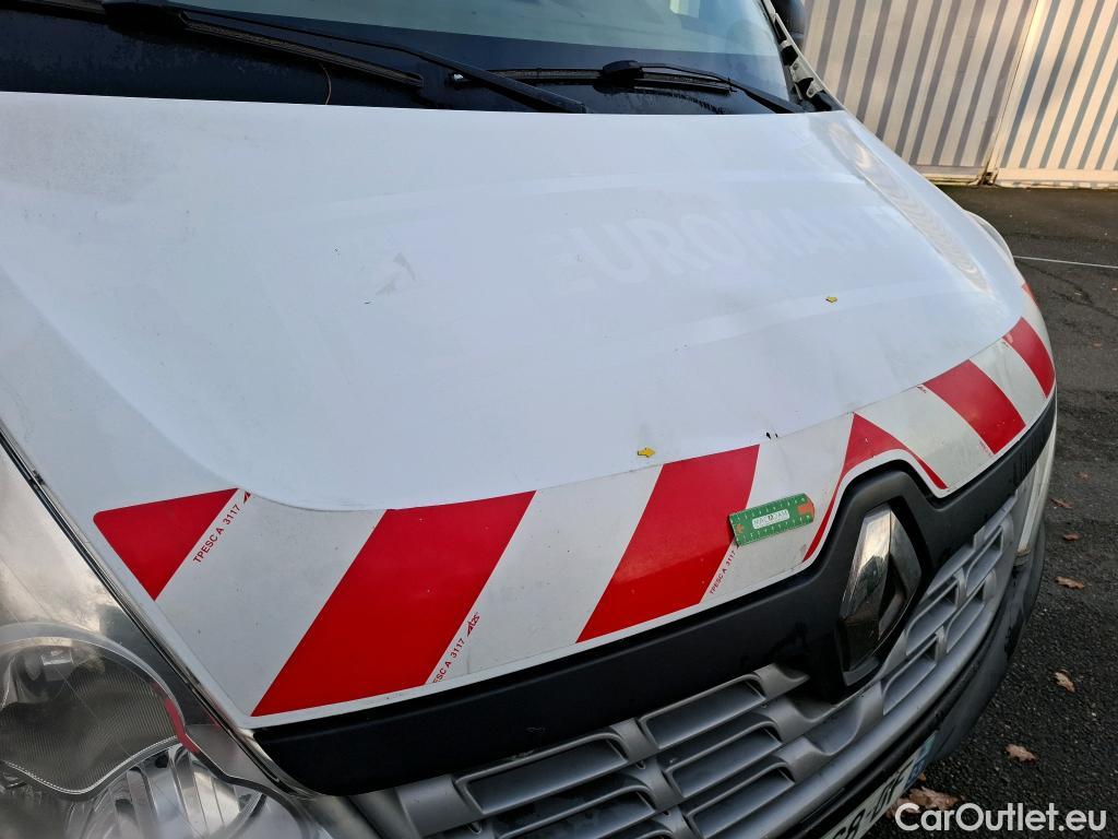  Renault  Master  III Fourgon L2H2 3 5 Grand Confort dCi 125CV BVM6 E5 #12