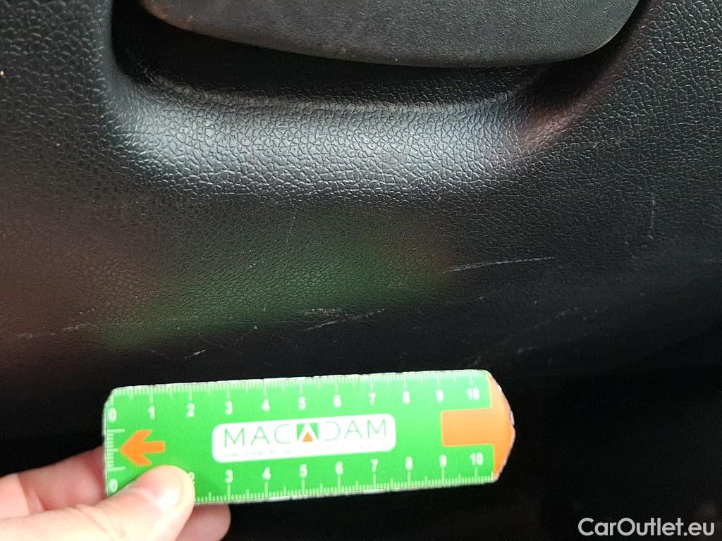  Renault  Master  III Fourgon L2H2 3 5 Grand Confort dCi 125CV BVM6 E5 #65