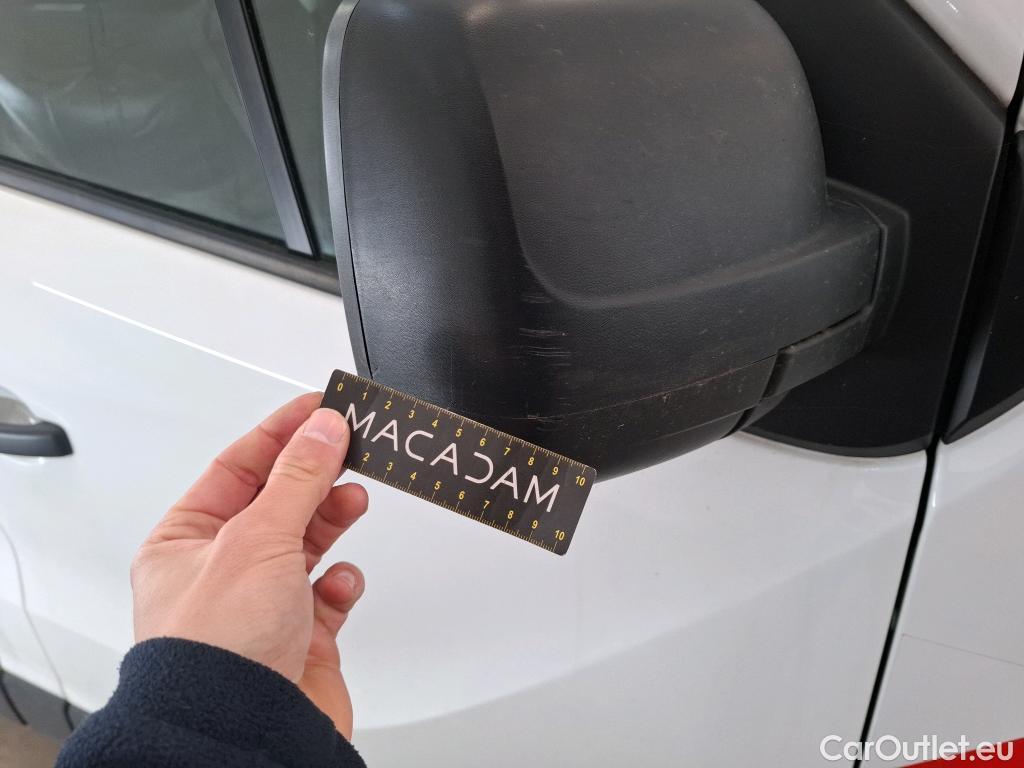  Renault  Trafic RENAULT  / 2019 / 4P / Fourgon tole NV FG GCF L1H1 1000 dCi 120 #37