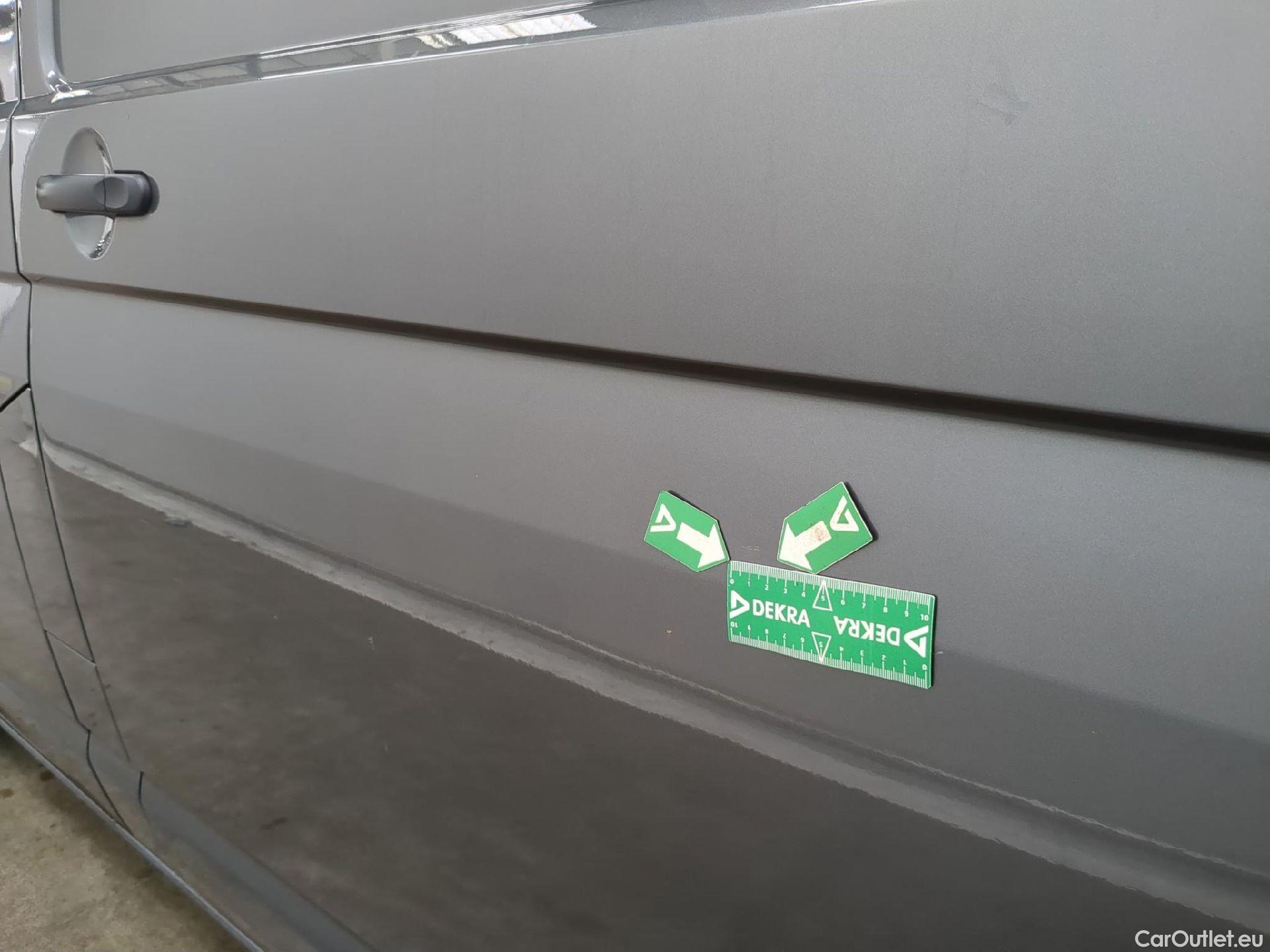  Volkswagen  Transporter VOLKSWAGEN  / 2019 / 4P / Fourgon tôlé 2.0 TDi 150 DSG7 L1H1 Business Line #32