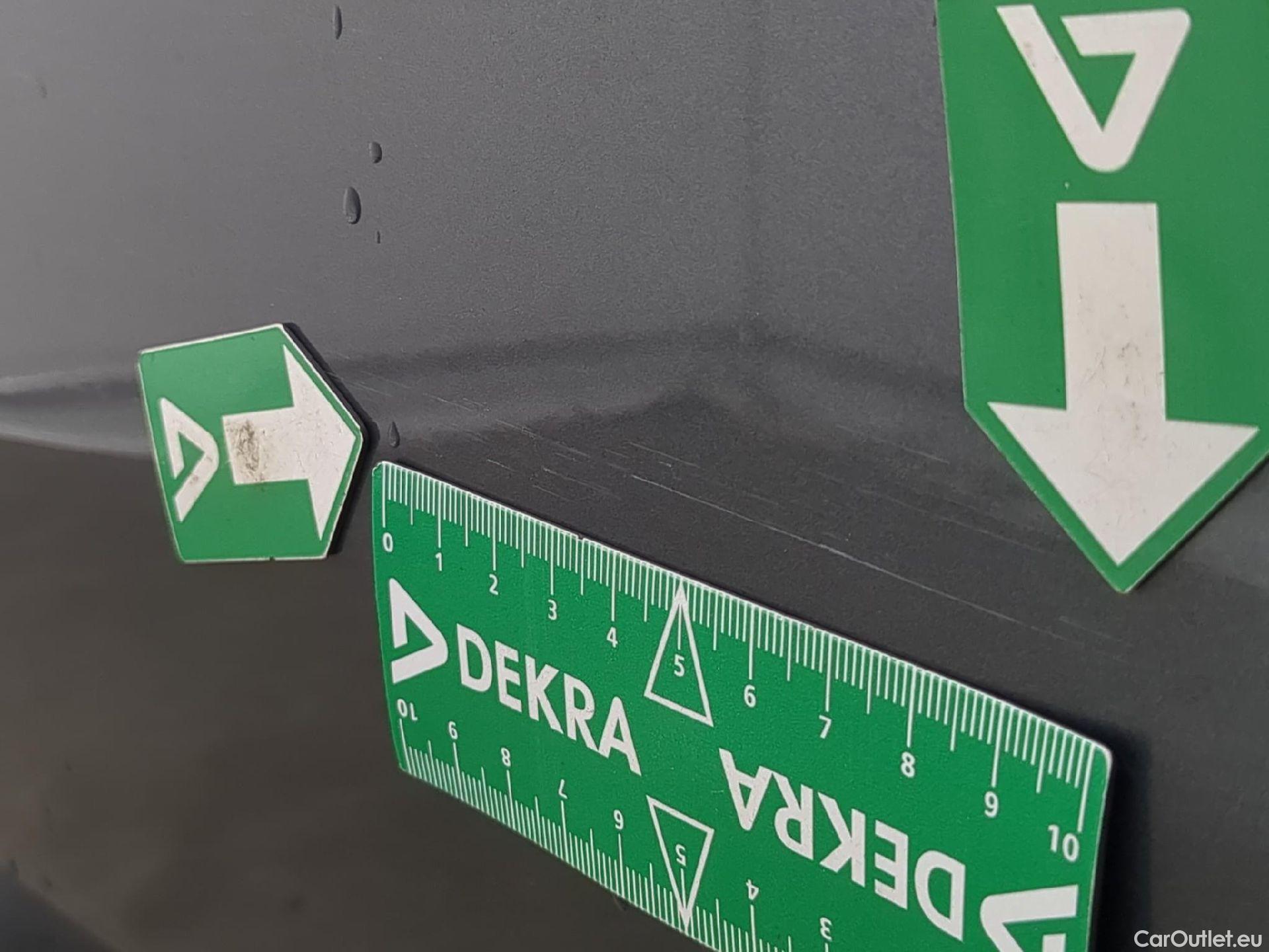  Volkswagen  Transporter VOLKSWAGEN  / 2019 / 4P / Fourgon tôlé 2.0 TDi 150 DSG7 L1H1 Business Line #37