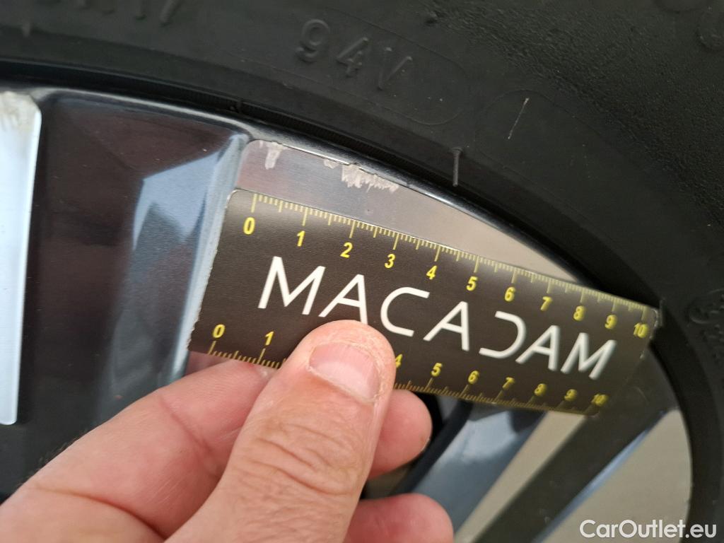  Hyundai  Konna HYUNDAI Kona / 2017 / 5P / SUV BEV 39KWH ELECTRIQUE 136CH CREATIVE #15