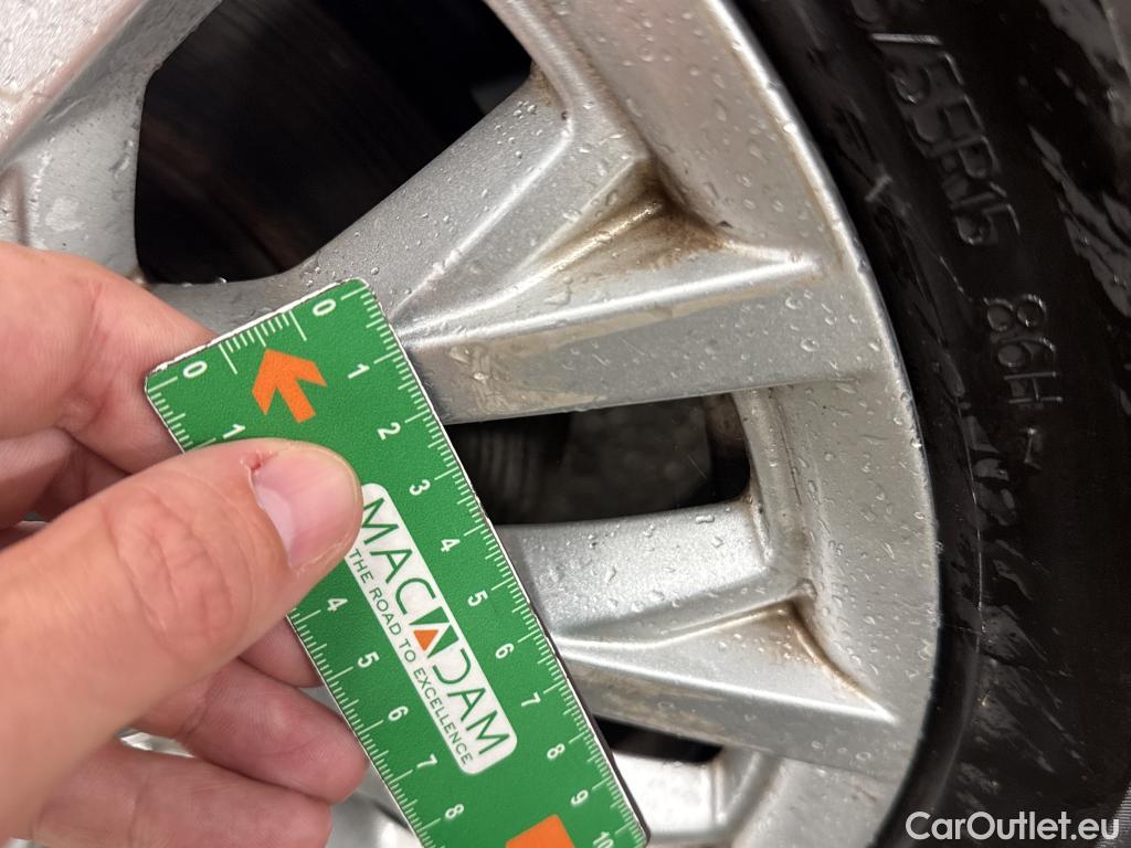  Fiat  500 FIAT  2015 3P Berline Hybrid 1.0 BSG 70 ch Dolcevita #3