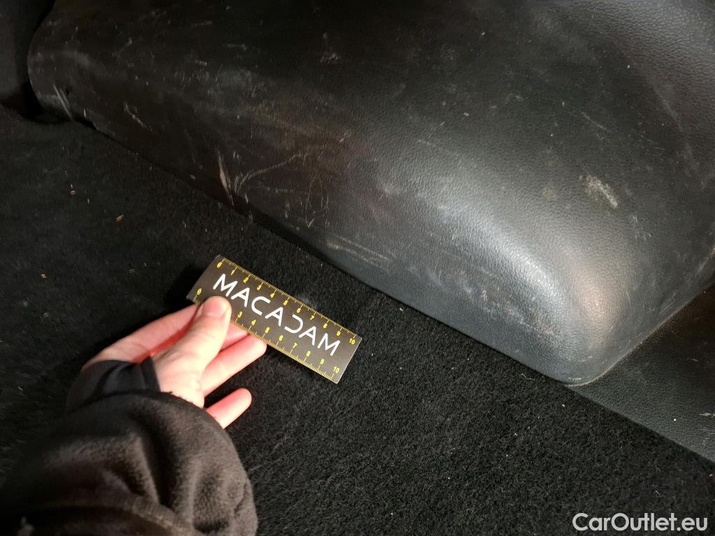  KIA  Sportage KIA  / 2021 / 5P / SUV 1.6 T-GDI 265 PHEV AUTO 4WD DESIGN #8