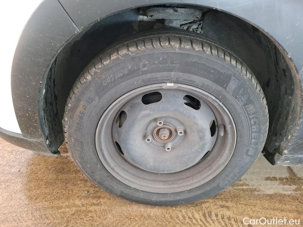  Citroen  C3  Feel 1.2 PureTech 80CV BVM5 E6d #9