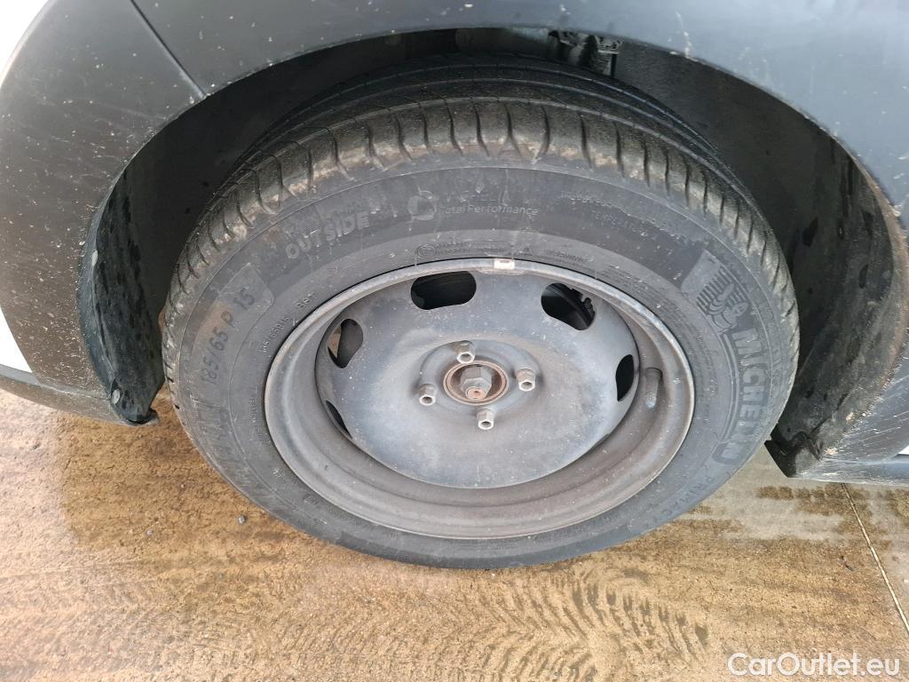  Citroen  C3  Feel 1.2 PureTech 80CV BVM5 E6d #8