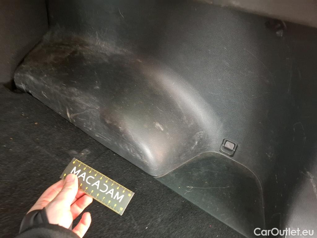  KIA  Sportage KIA  / 2021 / 5P / SUV 1.6 T-GDI 265 PHEV AUTO 4WD DESIGN #7