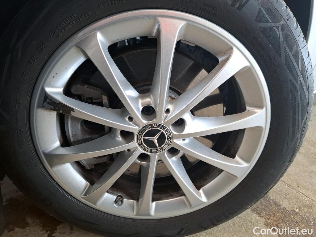  Mercedes  A-Klasse MERCEDES-BENZ Classe A Compact / 2018 / 5P / Berline A 250 e Business Line 8G-DCT #5