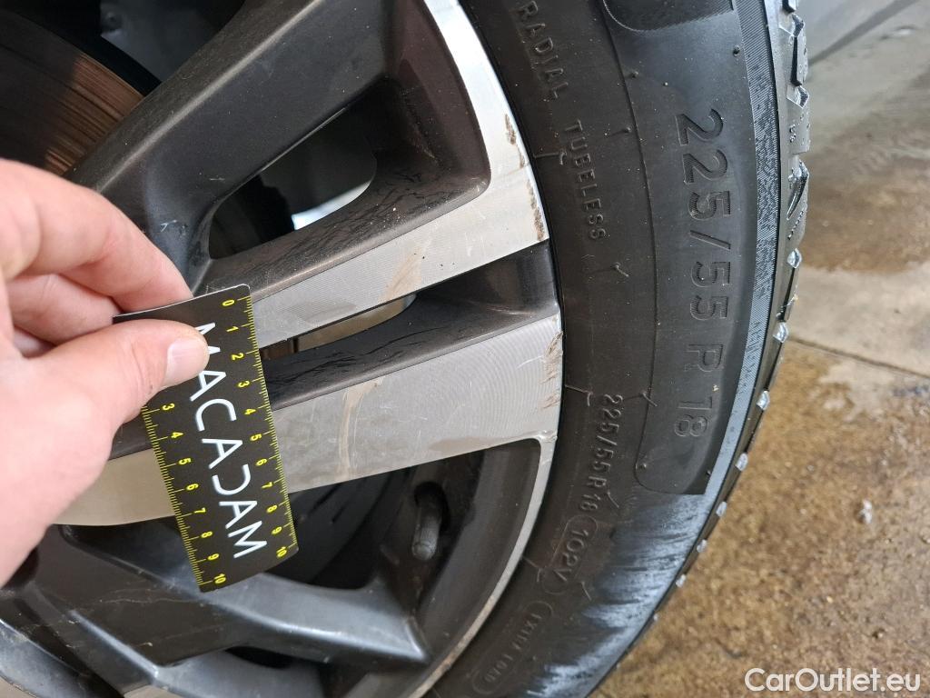  Peugeot  5008  Allure Pack 1.2 PureTech 130CV BVA8 7 Sieges E6d #26