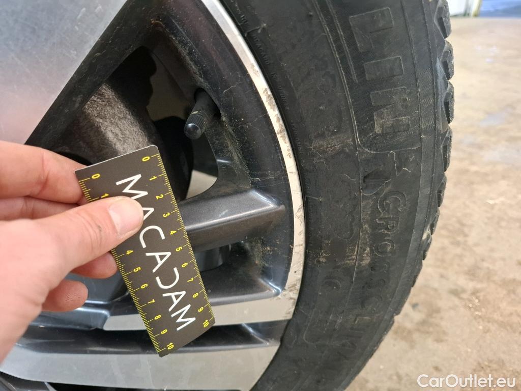  Peugeot  5008  Allure Pack 1.2 PureTech 130CV BVA8 7 Sieges E6d #41