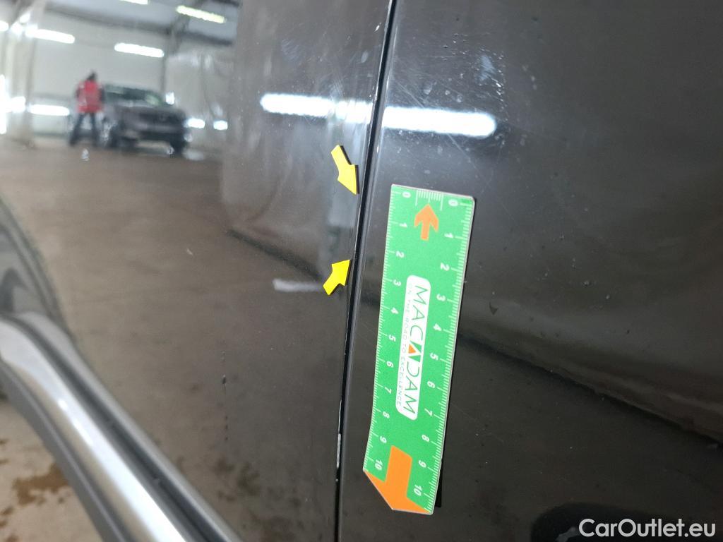  Peugeot  3008 PEUGEOT  / 2020 / 5P / SUV 1.6 HYBRID 225 E-EAT8 Allure #41