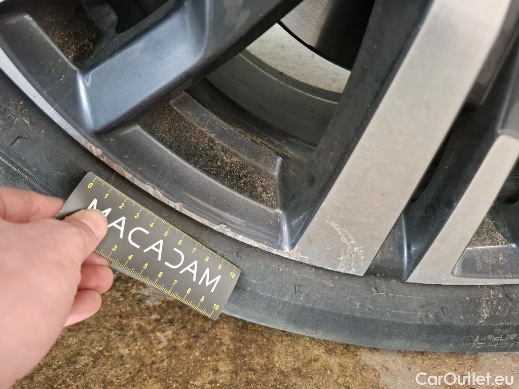  Peugeot  5008  Allure Pack 1.2 PureTech 130CV BVA8 7 Sieges E6d #43