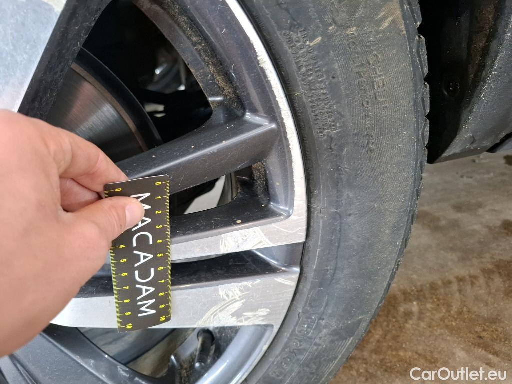  Peugeot  5008  Allure Pack 1.2 PureTech 130CV BVA8 7 Sieges E6d #35