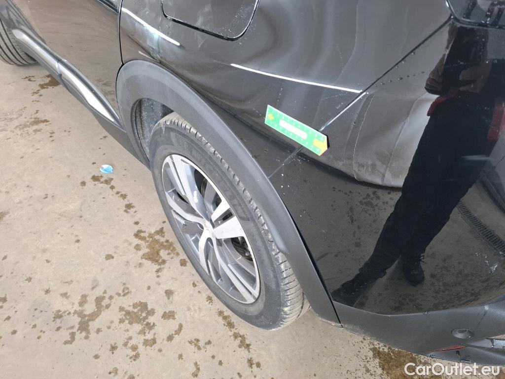  Peugeot  3008 PEUGEOT  / 2020 / 5P / SUV 1.6 HYBRID 225 E-EAT8 Allure #43