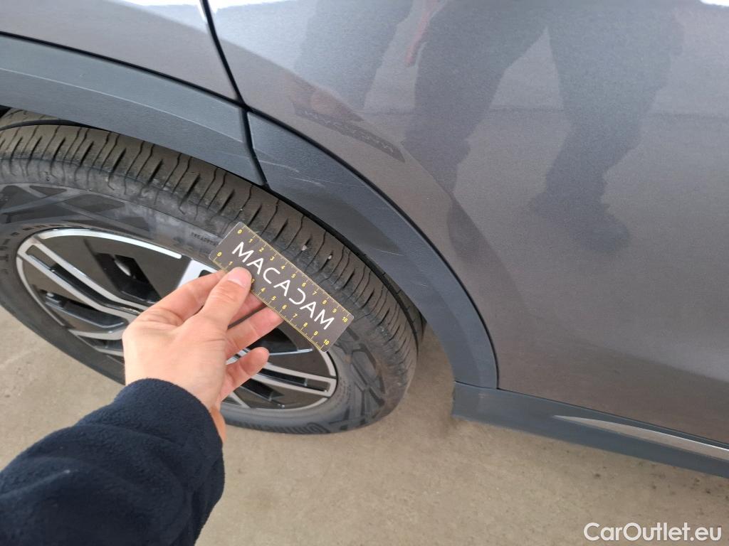  Mercedes  GLA MERCEDES-BENZ  / 2020 / 5P / SUV 1.3  250 e BUSINESS LINE DCT #35