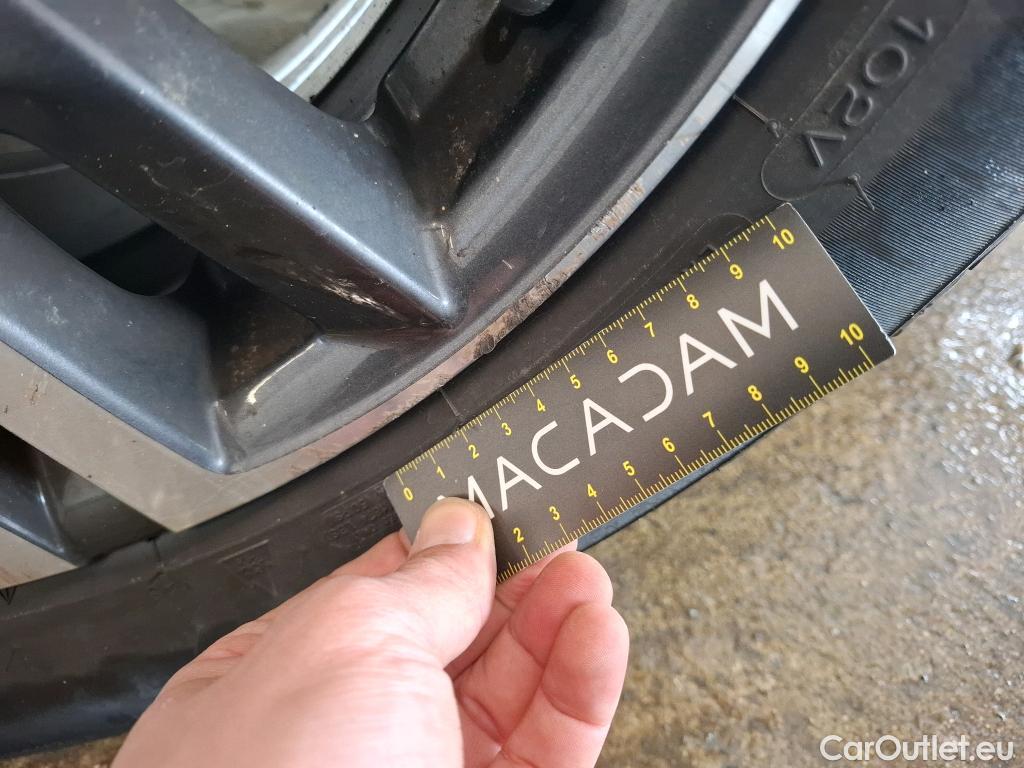  Peugeot  5008  Allure Pack 1.2 PureTech 130CV BVA8 7 Sieges E6d #28