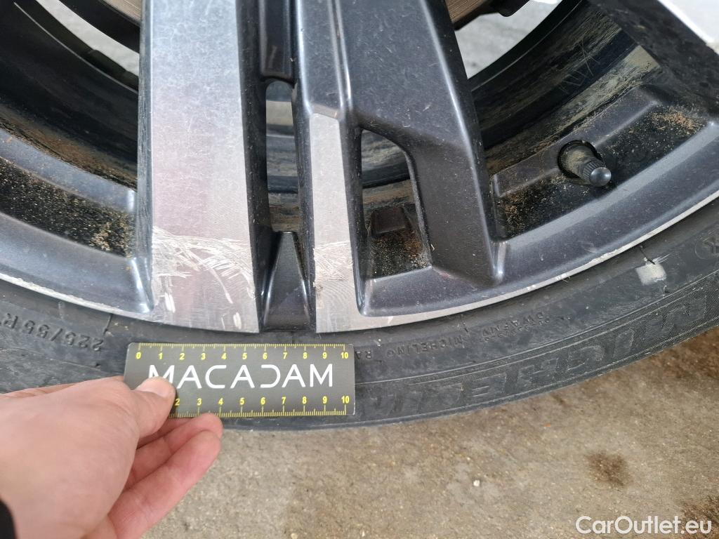  Peugeot  5008  Allure Pack 1.2 PureTech 130CV BVA8 7 Sieges E6d #36