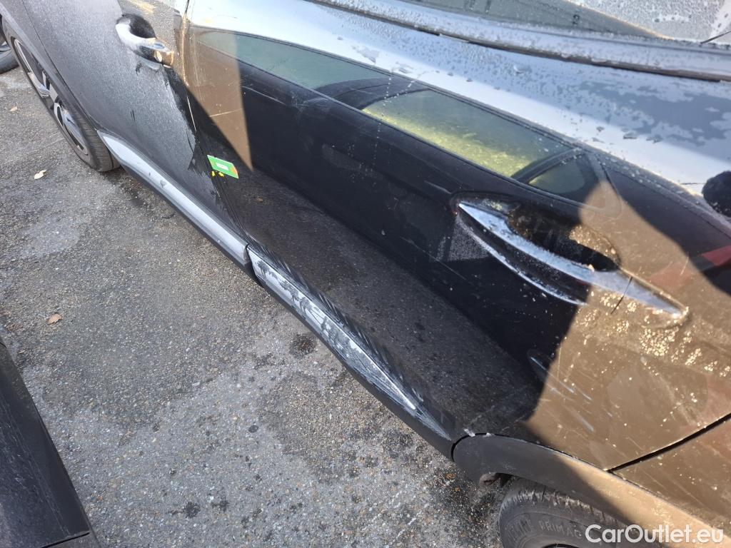  Peugeot  3008 PEUGEOT  / 2020 / 5P / SUV 1.6 HYBRID 225 E-EAT8 Allure #34