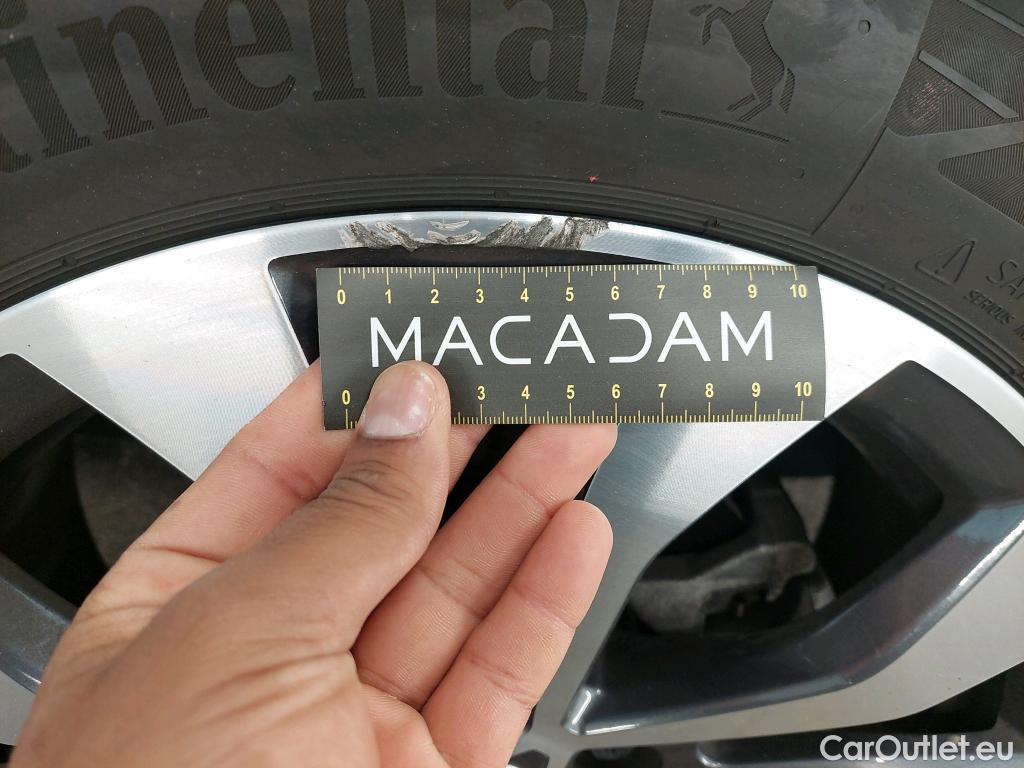  Renault  Megane RENAULT Mégane Berline / 2020 / 5P / Berline techno TCe 140 EDC #11