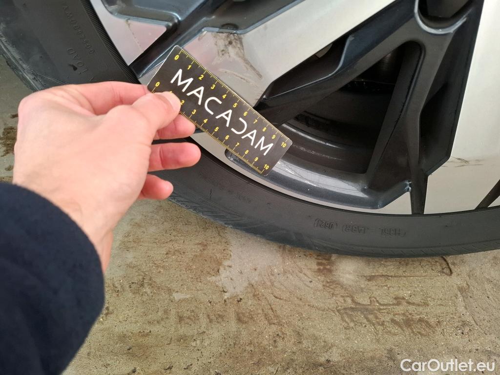  Peugeot  5008 PEUGEOT  / 2020 / 5P / SUV BlueHDi 130 S&S EAT8 GT Pack #26