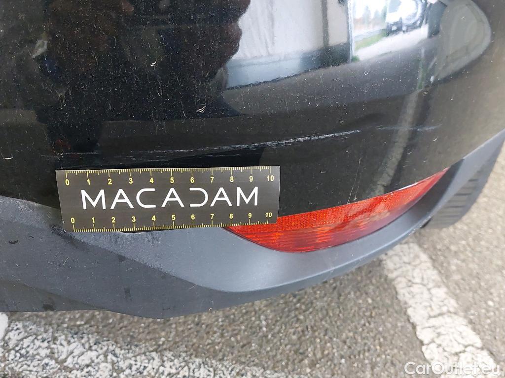  Renault  Megane RENAULT Mégane Berline / 2020 / 5P / Berline techno TCe 140 EDC #13