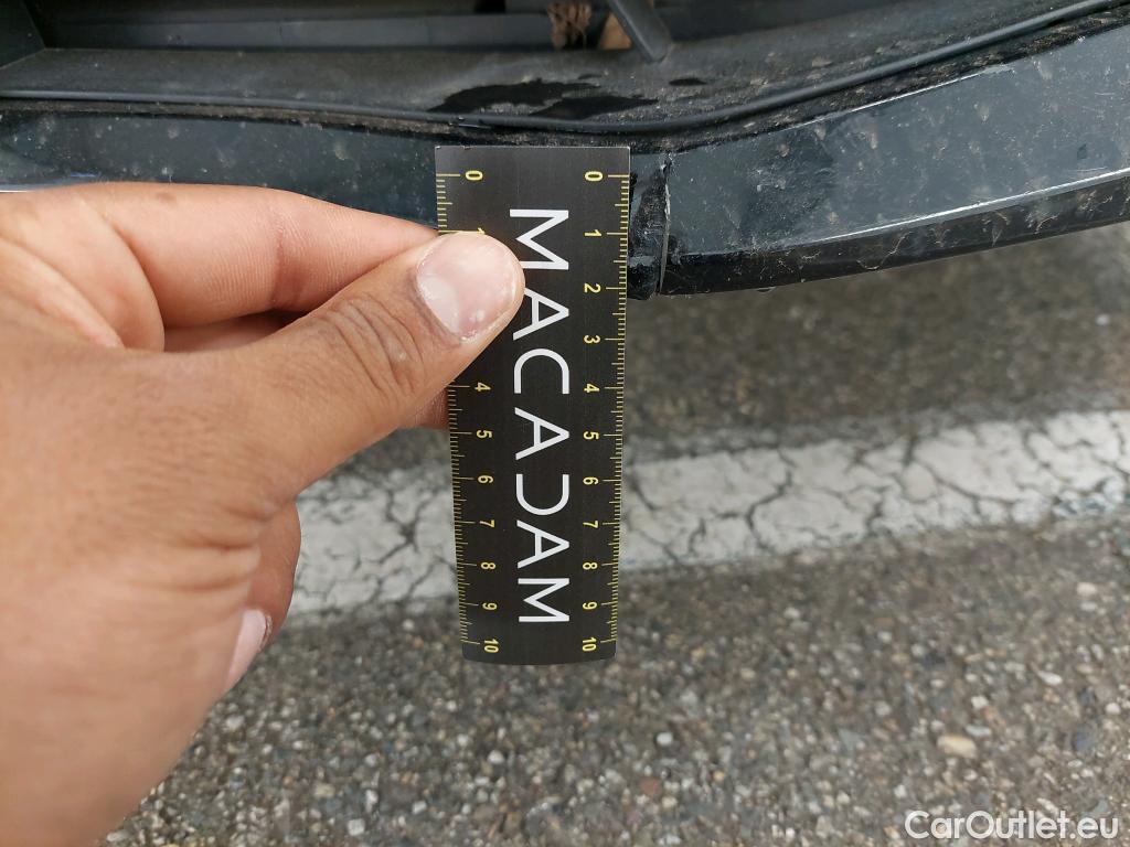  Renault  Megane RENAULT Mégane Berline / 2020 / 5P / Berline techno TCe 140 EDC #2