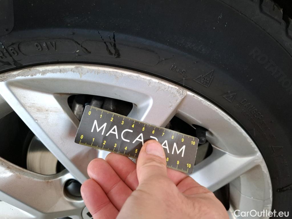  Seat  Leon SEAT  Sportstourer / 2020 / 5P / Break 1.0 eTSI 110 DSG S&S Style Business #23