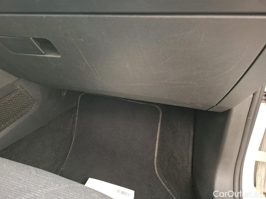  Volkswagen  Golf  VOLKSWAGEN / 2020 / 5P / Berline 1.0 TSI OPF 110 BVM6 Life #1