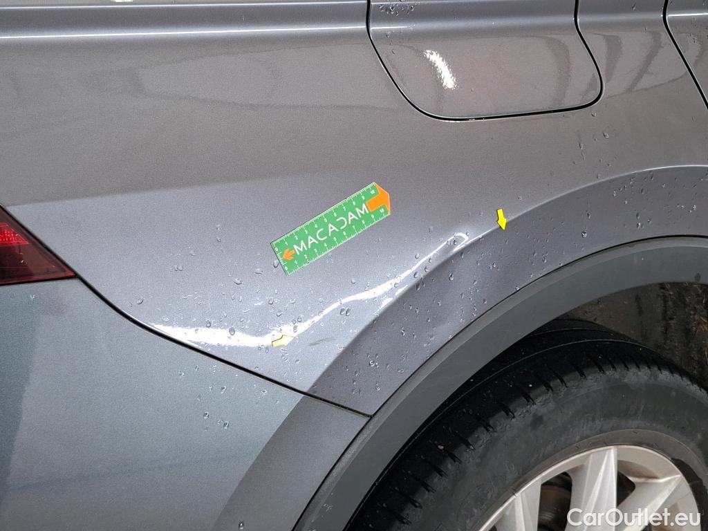  Volkswagen  Tiguan VOLKSWAGEN  Allspace / 2017 / 5P / SUV 2.0 TDI 150 DSG7 Carat #2