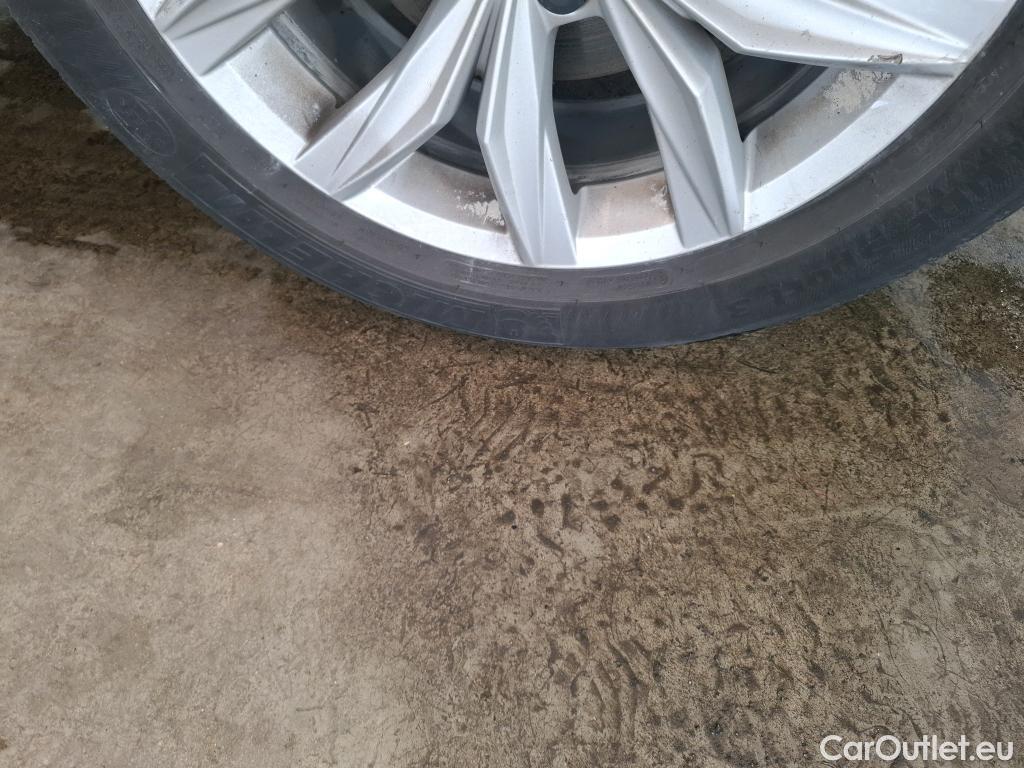  Volkswagen  Tiguan VOLKSWAGEN  Allspace / 2017 / 5P / SUV 2.0 TDI 150 DSG7 Carat #44