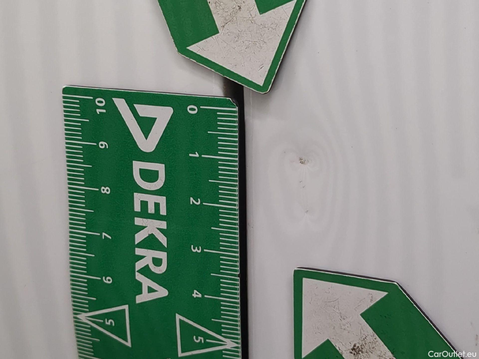  Peugeot  208 PEUGEOT  Affaire / 2019 / 5P / Berline 1.2 PT 100 S&S EAT8 Active Business R #14