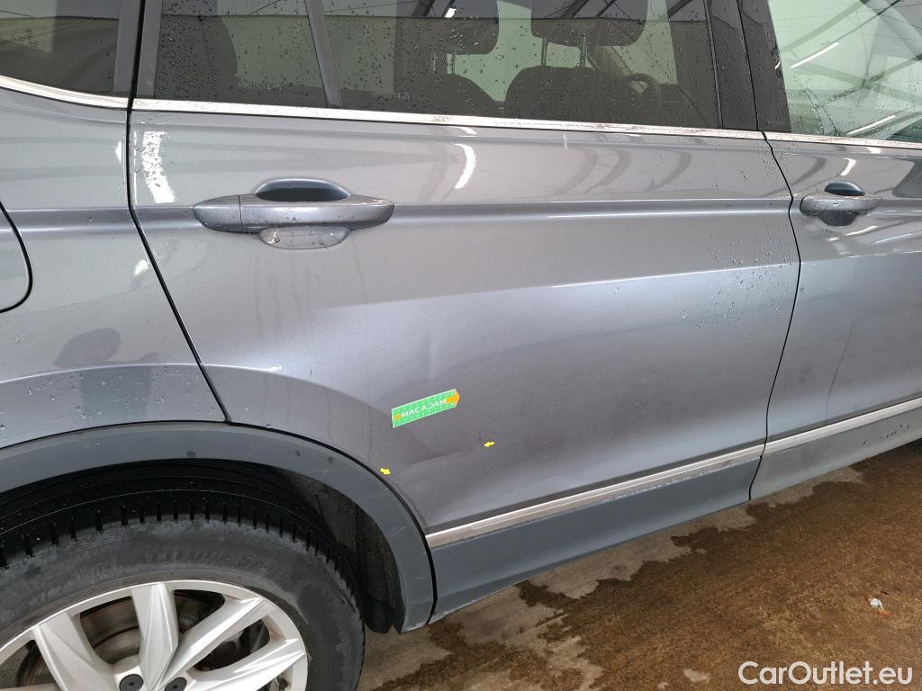  Volkswagen  Tiguan VOLKSWAGEN  Allspace / 2017 / 5P / SUV 2.0 TDI 150 DSG7 Carat #6