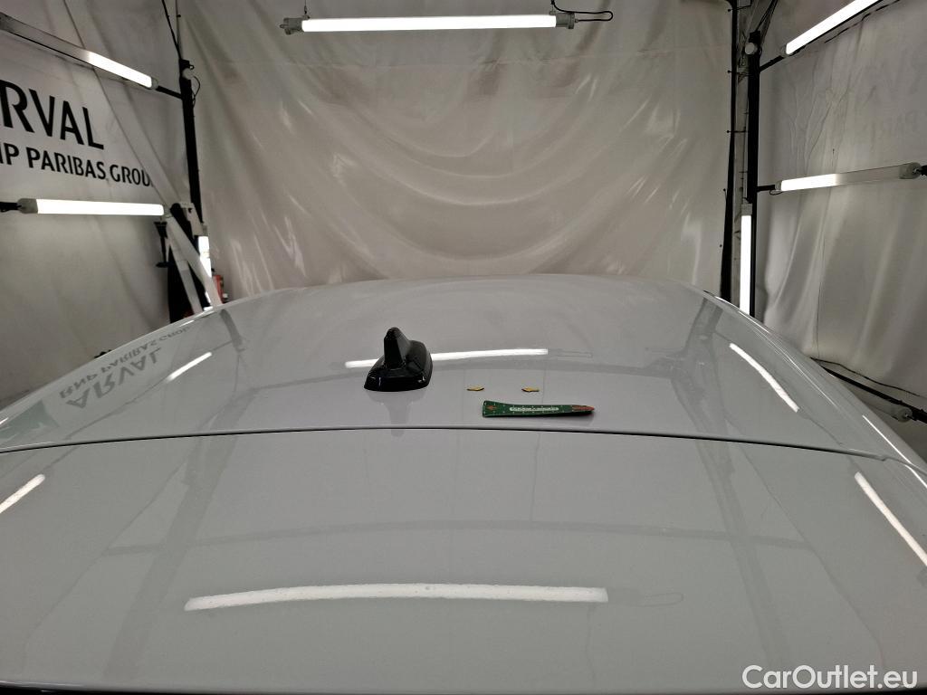  Volkswagen  Golf  VOLKSWAGEN / 2020 / 5P / Berline 1.0 TSI OPF 110 BVM6 Life #6