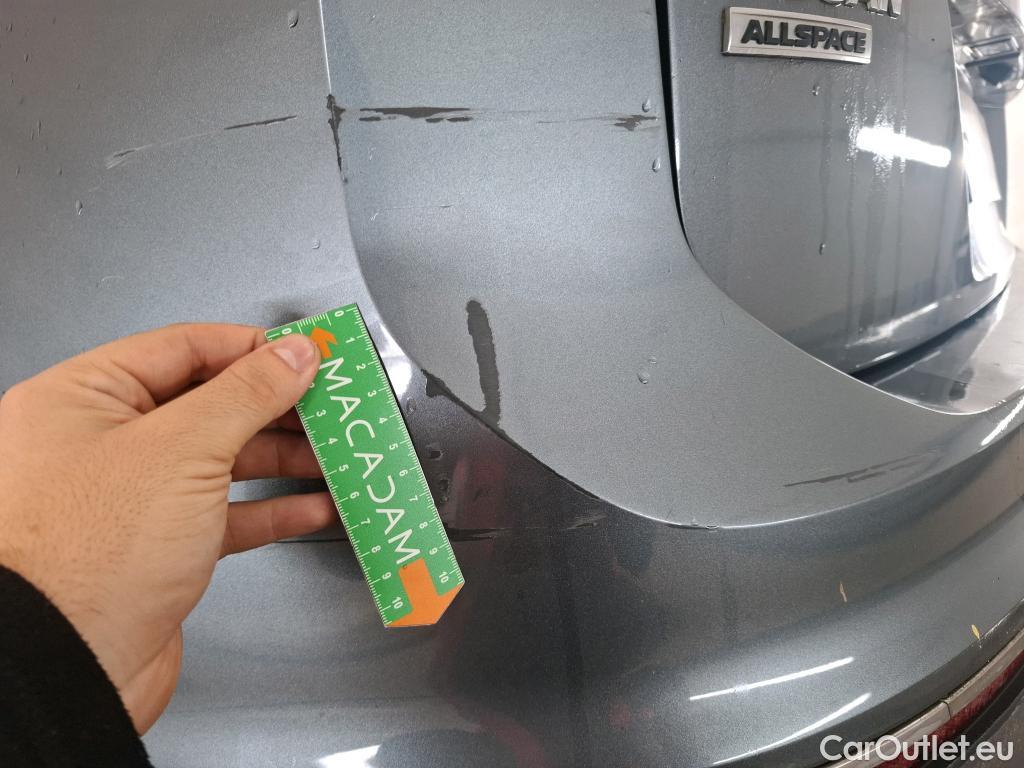  Volkswagen  Tiguan VOLKSWAGEN  Allspace / 2017 / 5P / SUV 2.0 TDI 150 DSG7 Carat #18